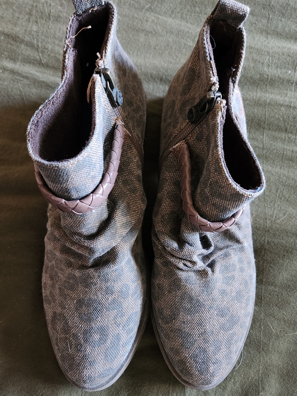 Womans BLOWFISH Womans Bootie Size 7